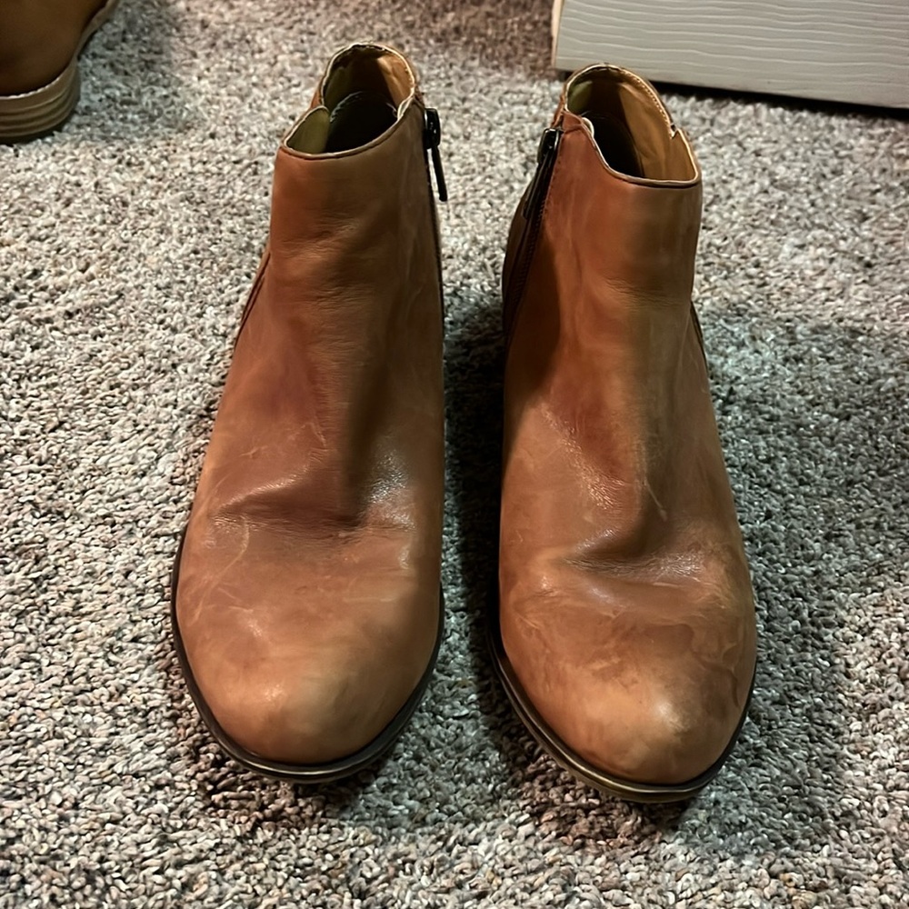 Lucky ankle boots size 9